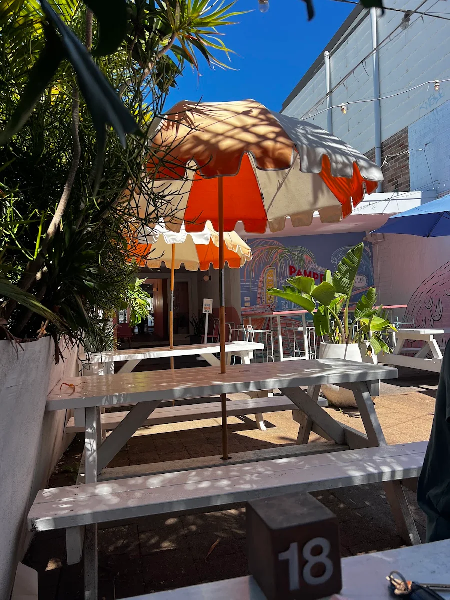 Vibe, SUNSET DINER