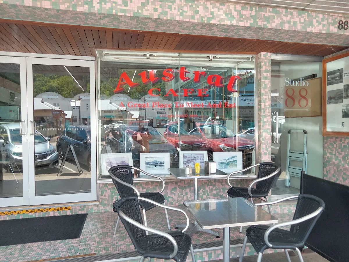 Vibe, The Austral Cafe And Bakery