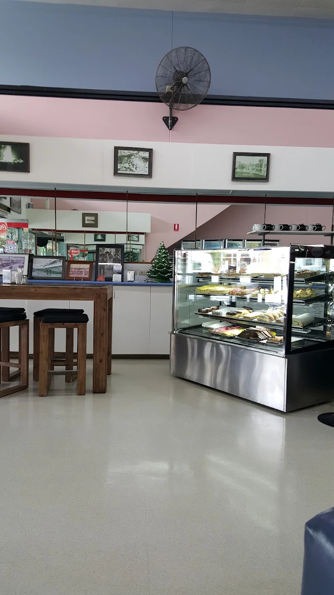 Vibe, The Austral Cafe And Bakery