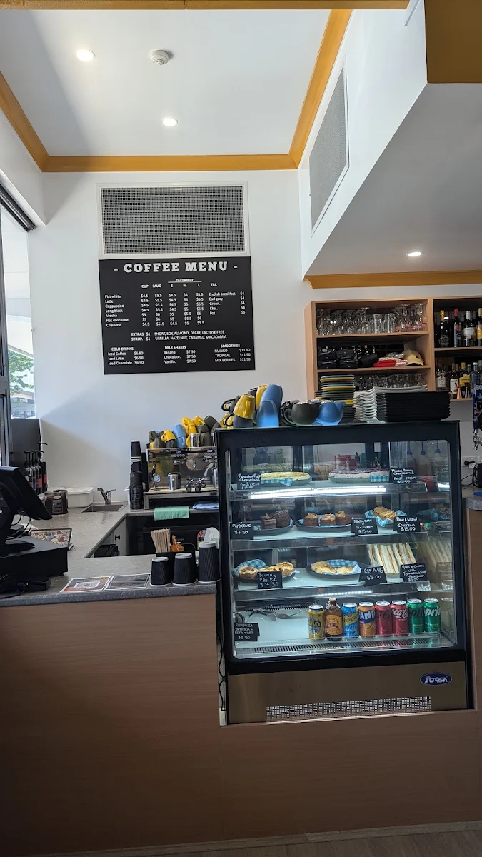 Vibe, Flames Cafe & Restaurant
