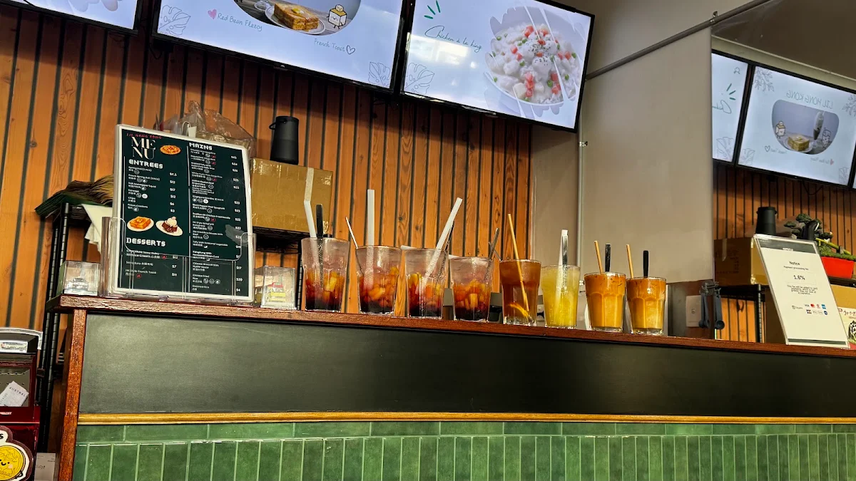 Menu, Lil Hong Kong