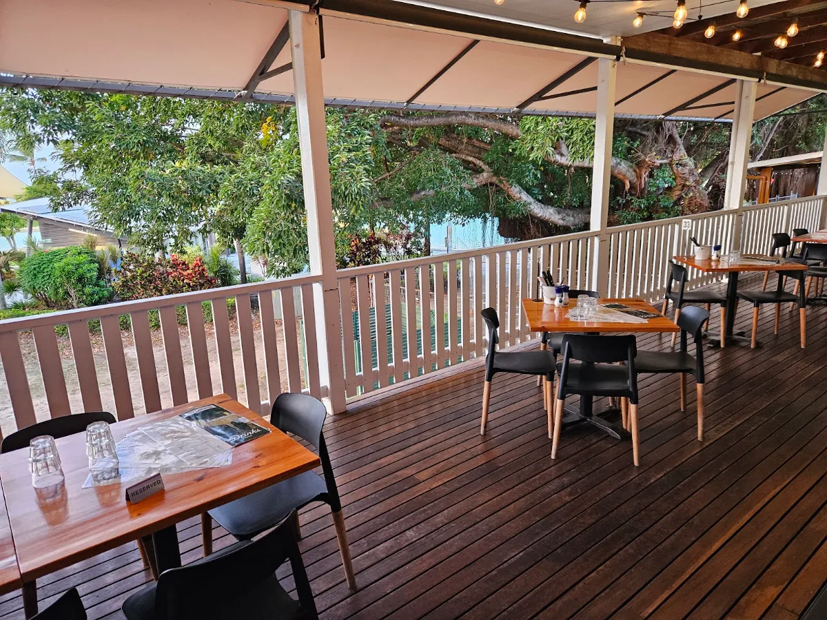 Vibe, Hog's Breath Cafe Airlie Beach - The Original Hog's Breath - Ave 4.9 Stars last 23 months