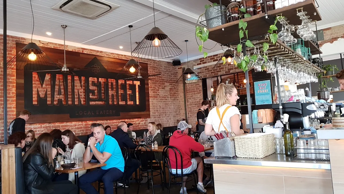 Vibe, Main Street Cafe
