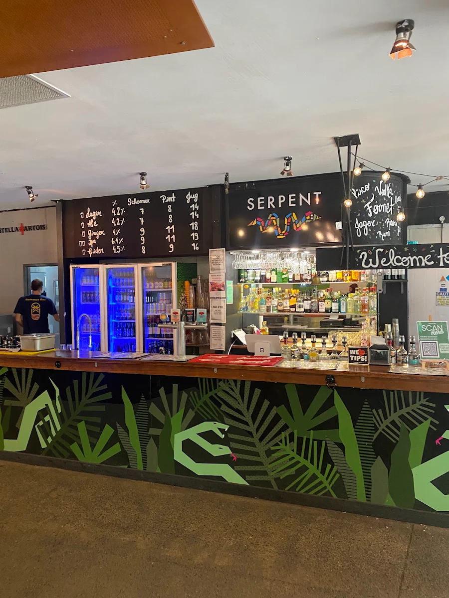 Vibe, Summer Bar