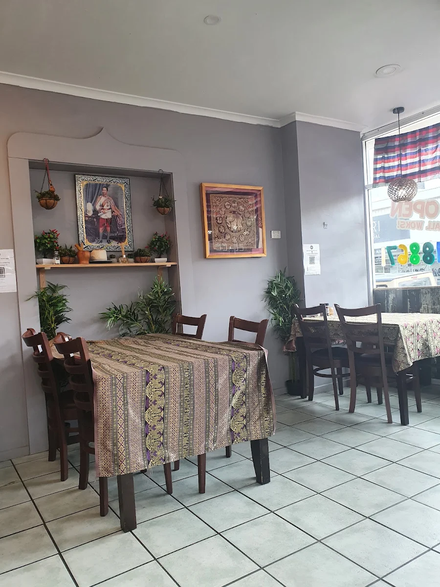 Vibe, Buk Choy Thai Restaurant