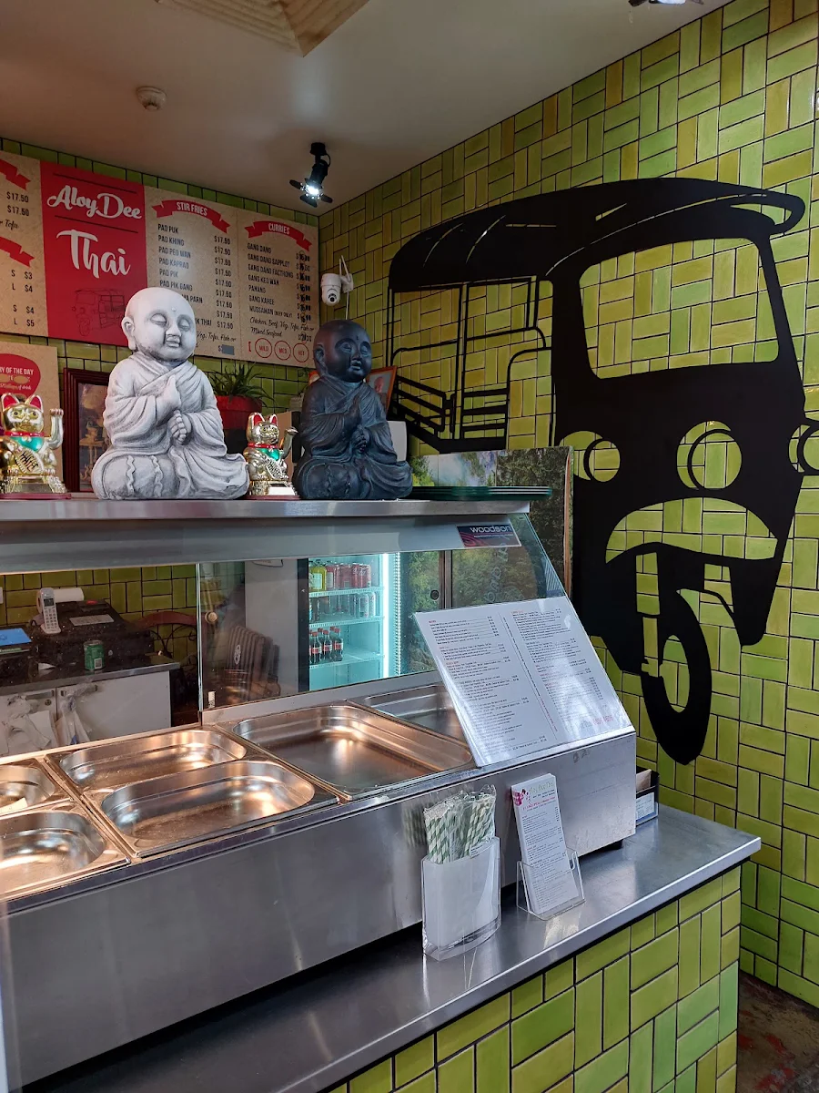Vibe, Aloy Dee Thai Street Food