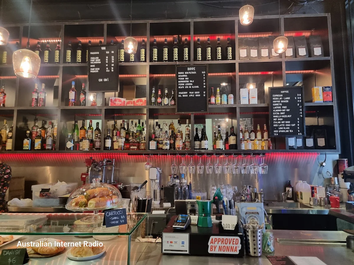 Vibe, Bar Carlo