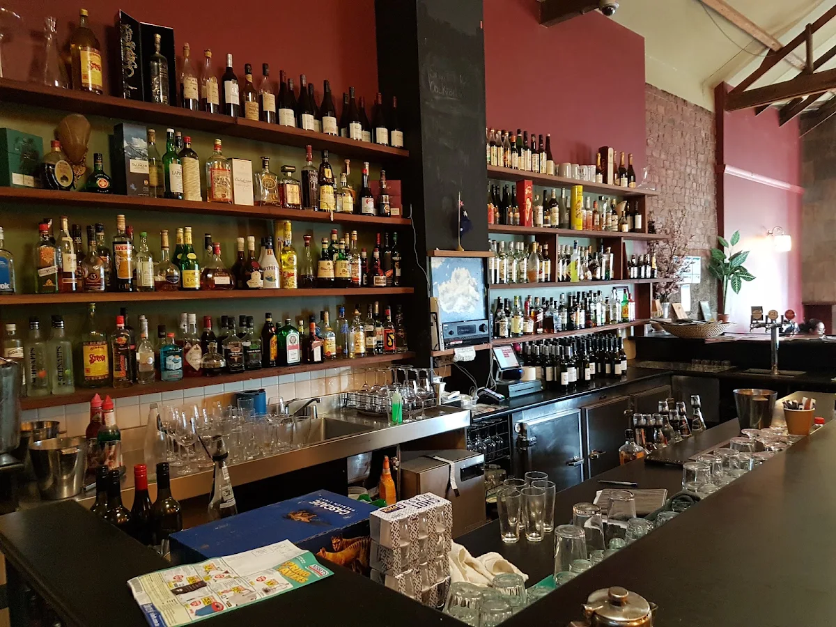 Vibe, Gullivers cafe