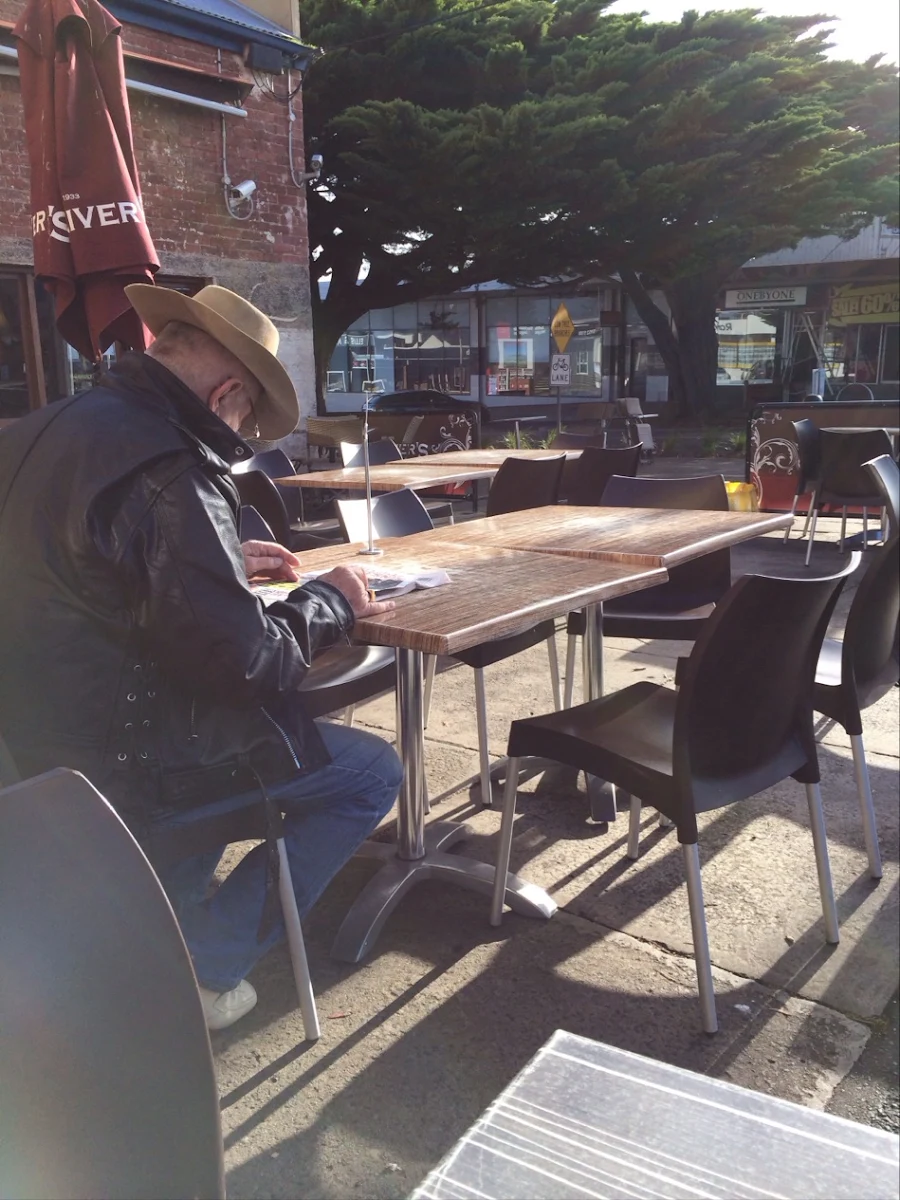 Vibe, Gullivers cafe