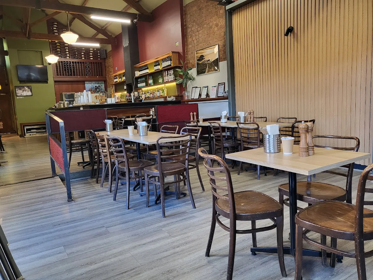 Vibe, Gullivers cafe