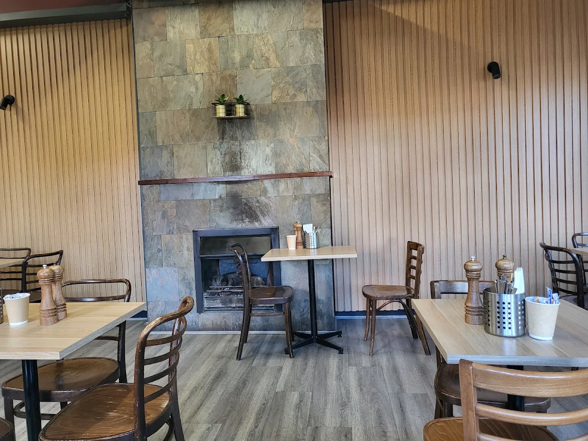 Vibe, Gullivers cafe