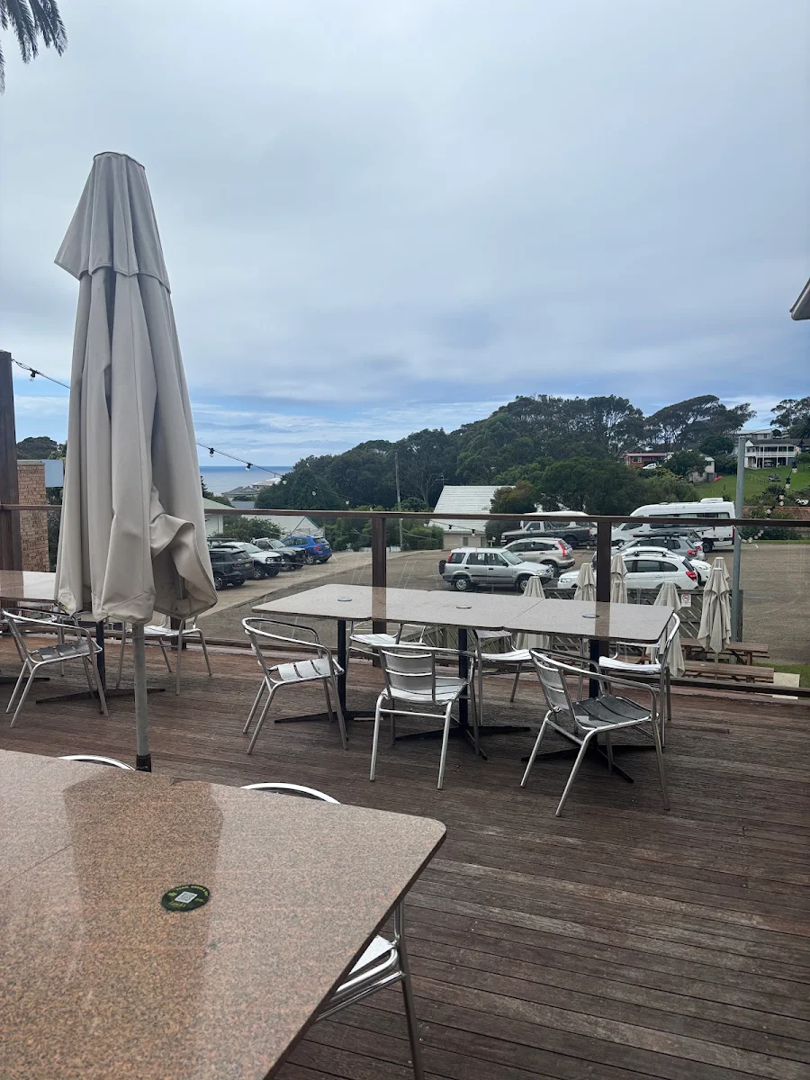 Vibe, Lynch's Narooma