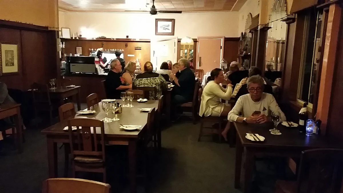 Vibe, Lynch's Narooma