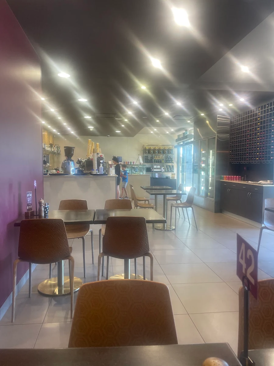 Vibe, Cafe Lattetude