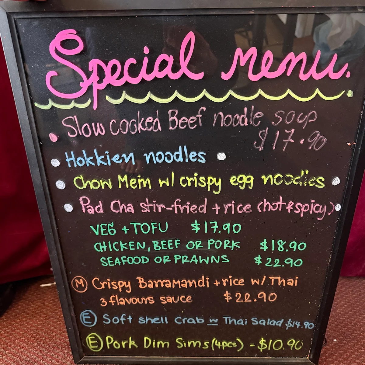 Menu, The Wombarra Bowlo & Thai Food