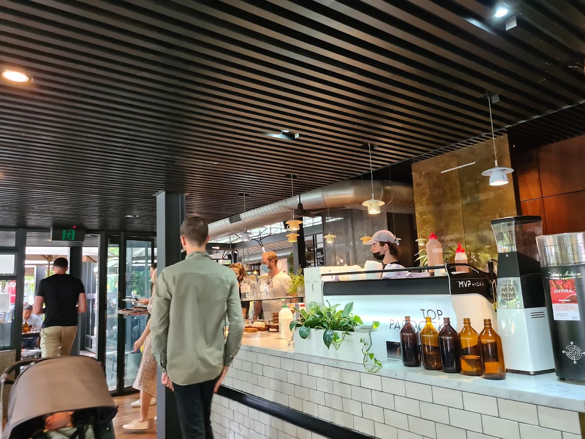 Vibe, Top Paddock Cafe