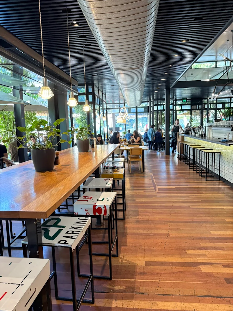 Vibe, Top Paddock Cafe