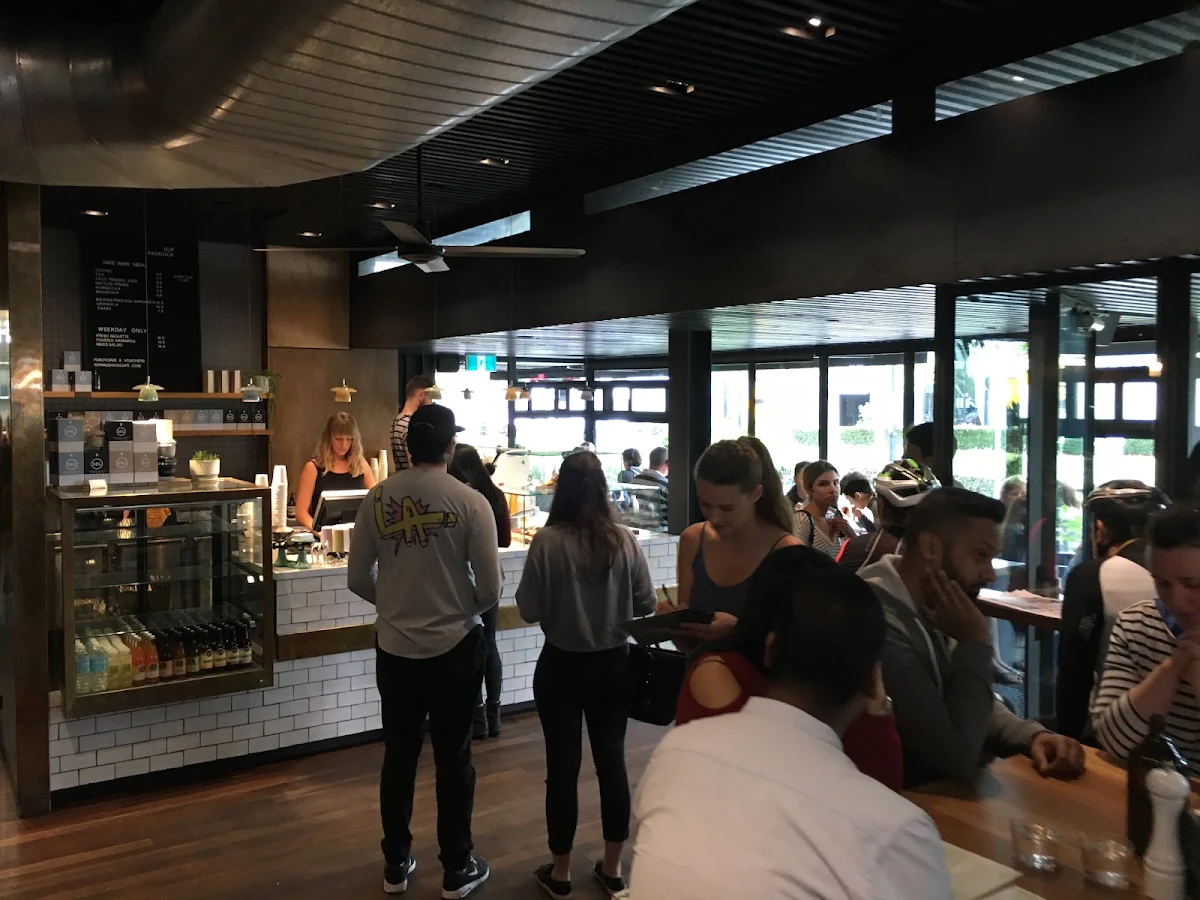 Vibe, Top Paddock Cafe