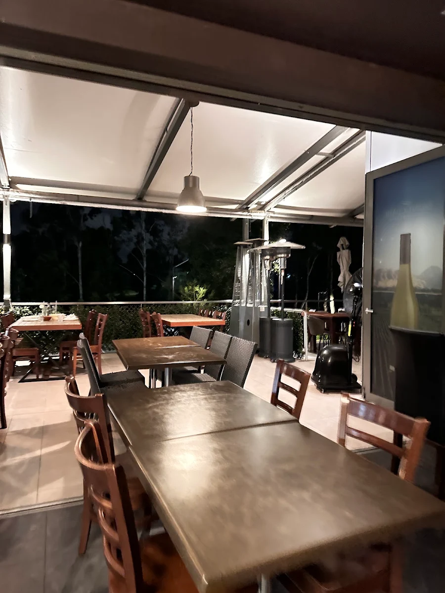 Vibe, The Mad Grill House