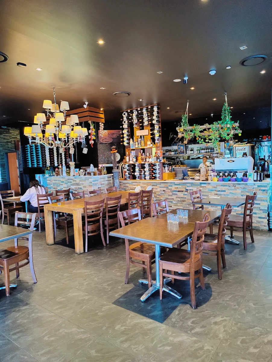 Vibe, The Mad Grill House