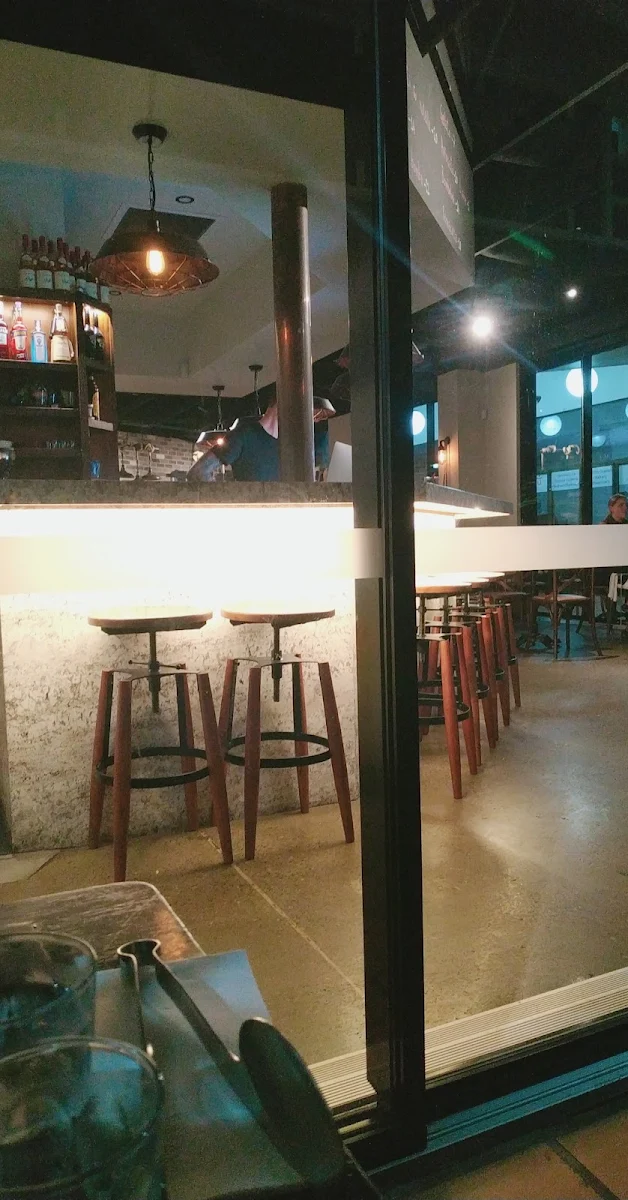 Vibe, Roy's by Gemelli