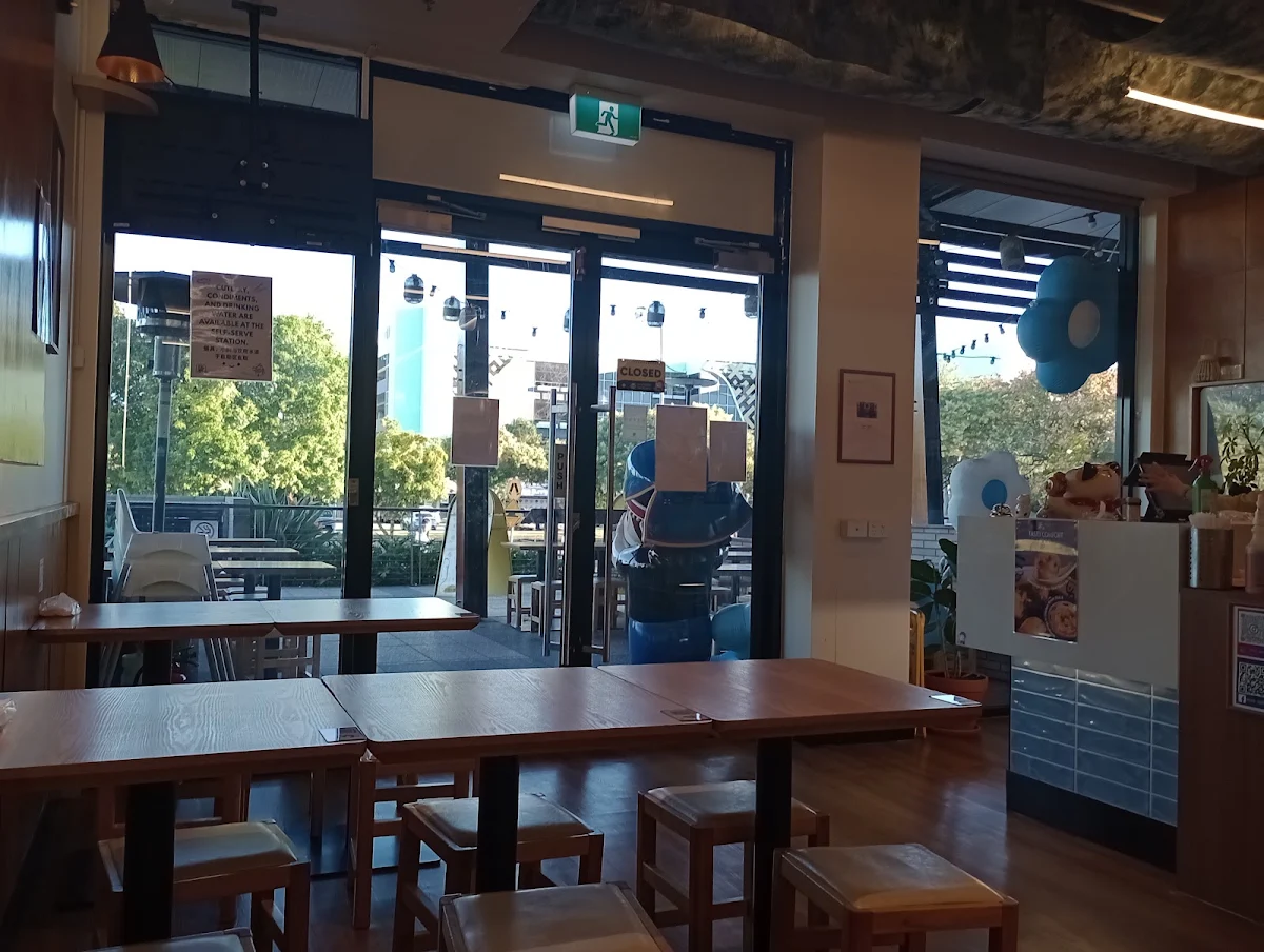 Vibe, Miss 7 Noodle House 柒彩