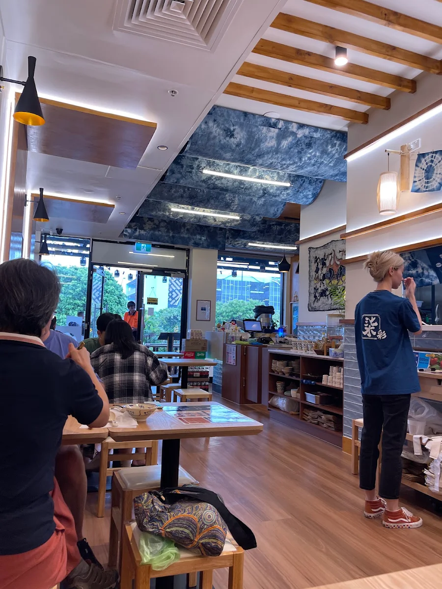 Vibe, Miss 7 Noodle House 柒彩
