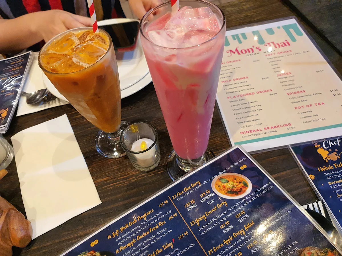 Menu, Mon's Thai Rarnaharn