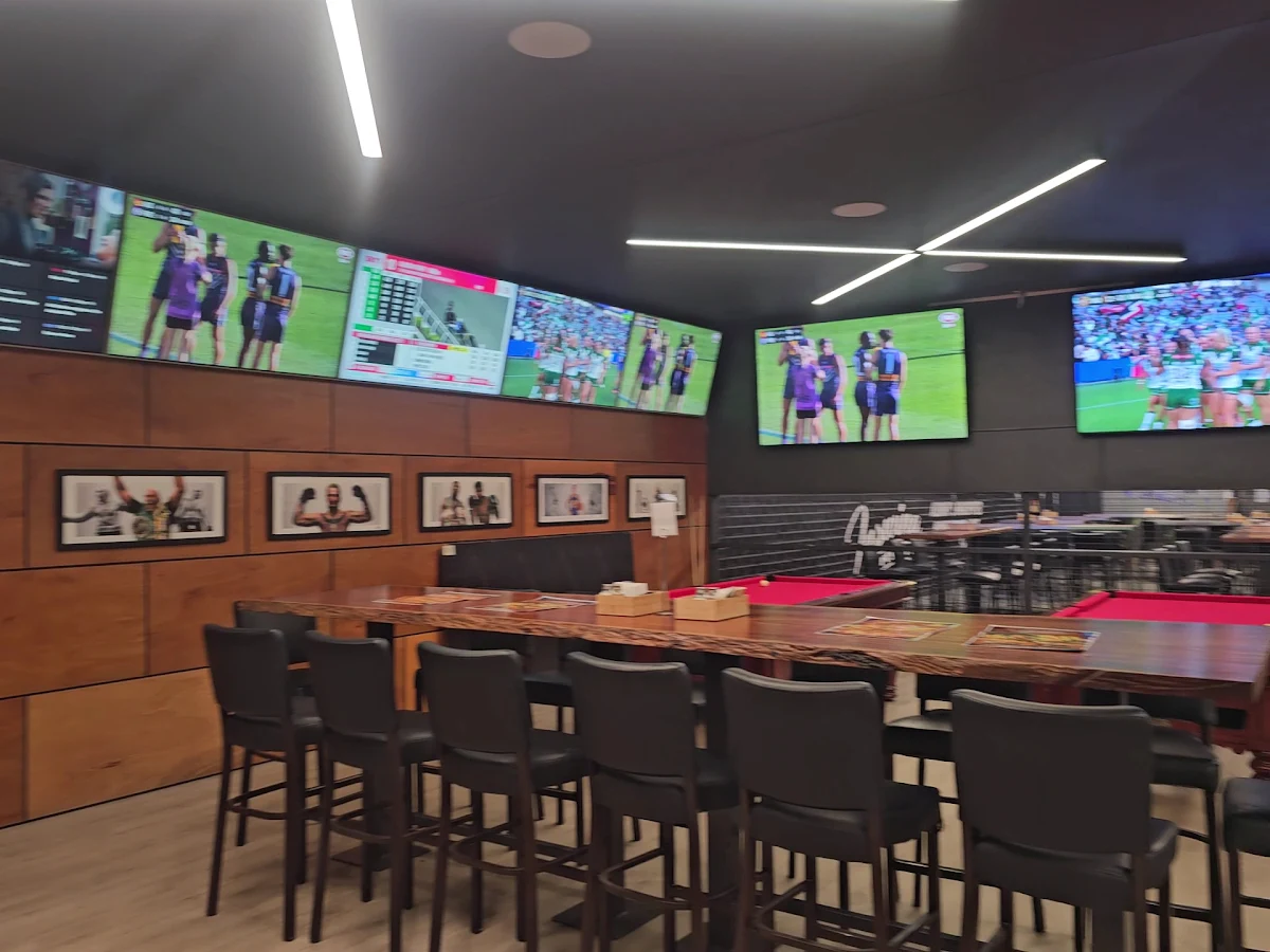 Vibe, InSwing Sports Bar