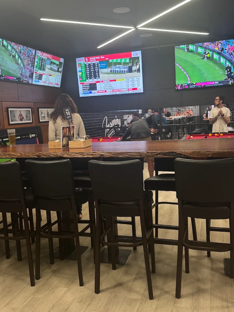 Vibe, InSwing Sports Bar