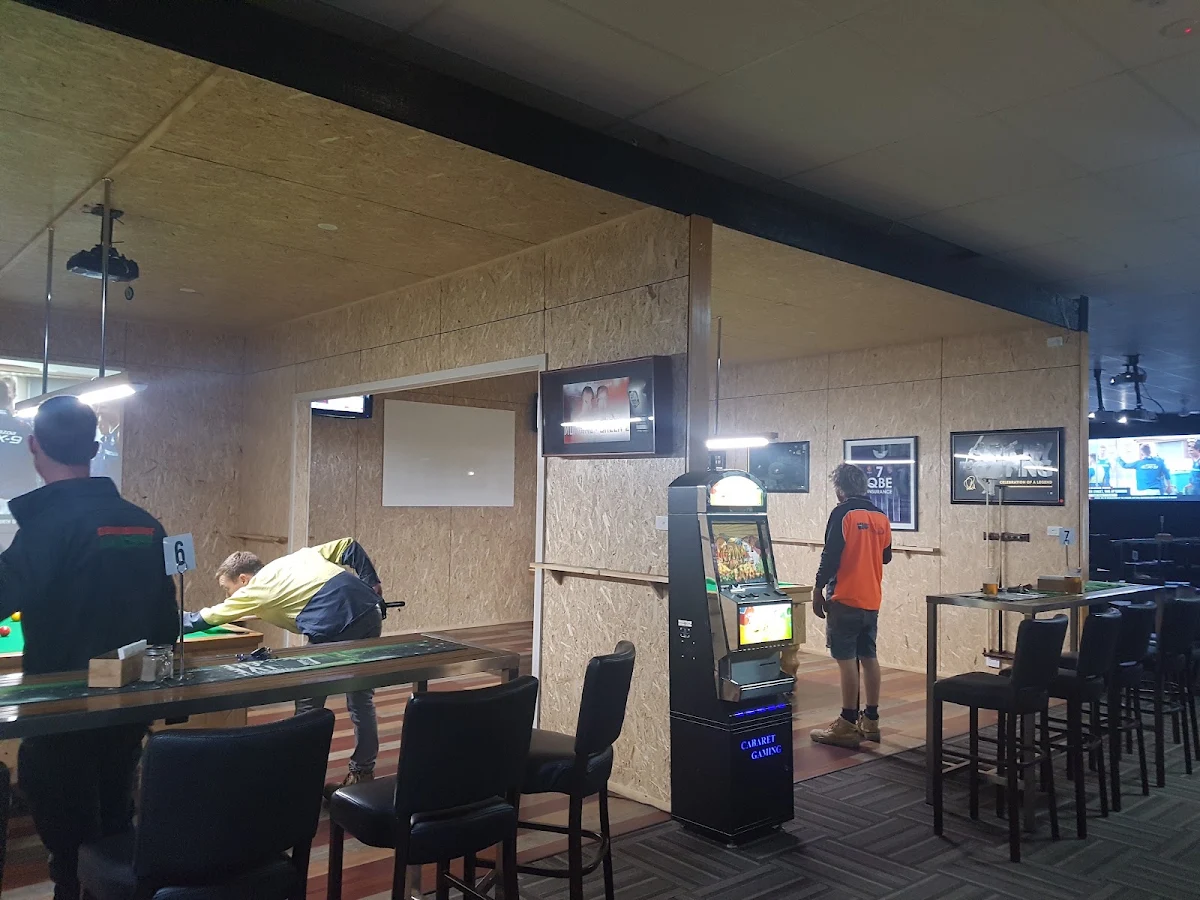 Vibe, InSwing Sports Bar