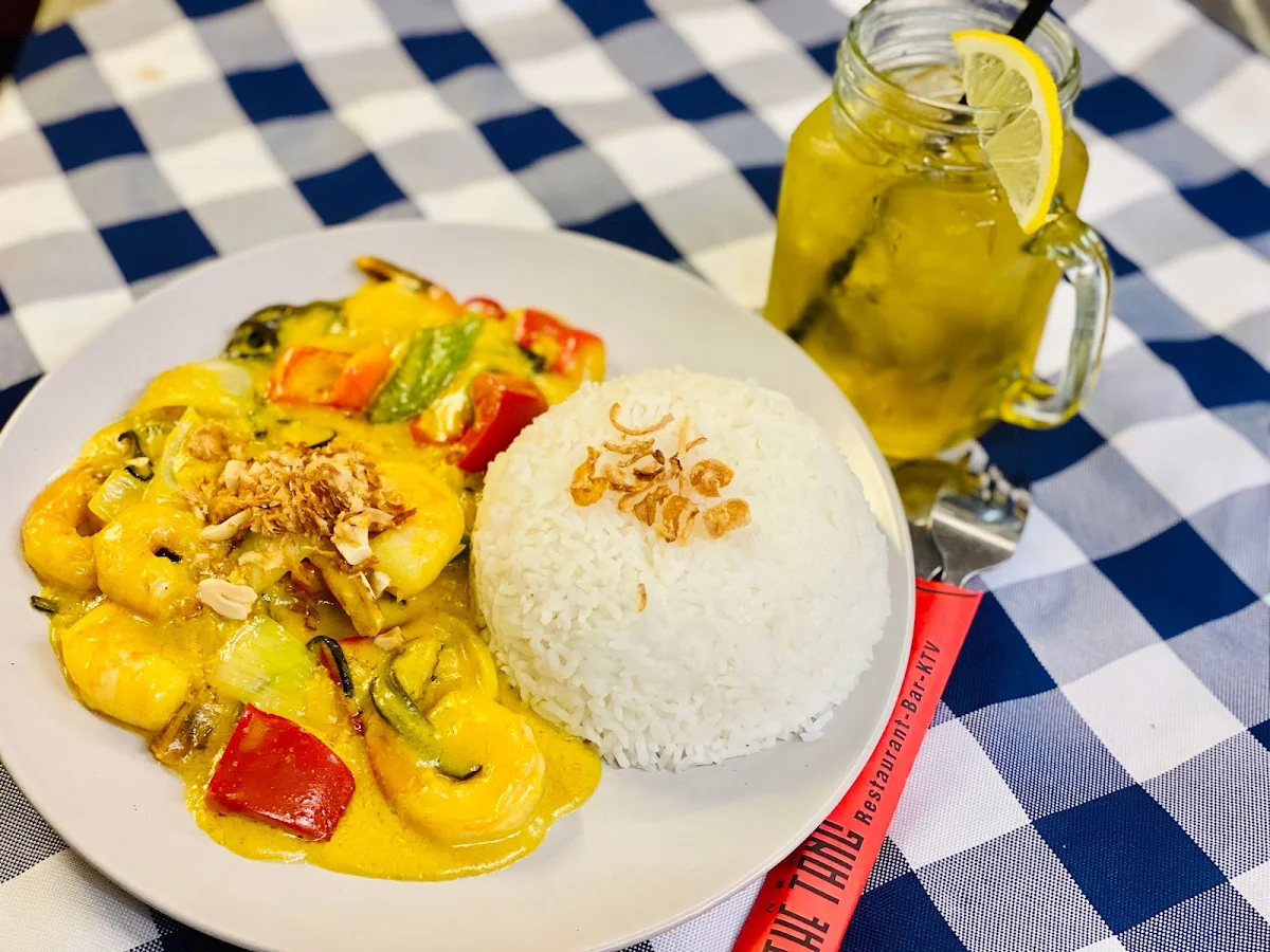 Food & drink, The New Tang Restaurant and KTV
