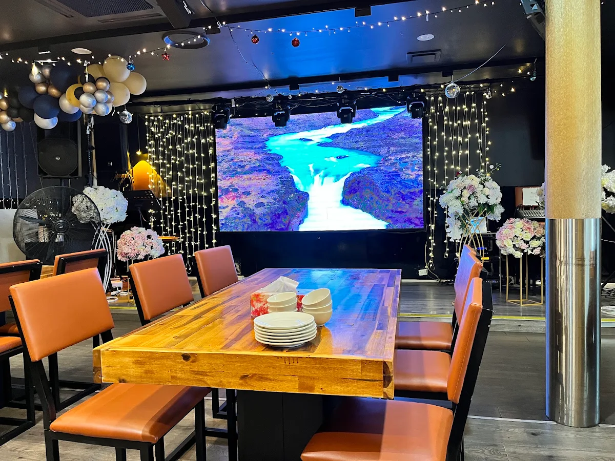 Vibe, The New Tang Restaurant and KTV