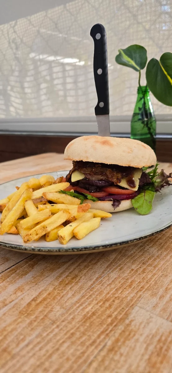 Food & drink, The White Rabbit Cafe, Bar and Grill