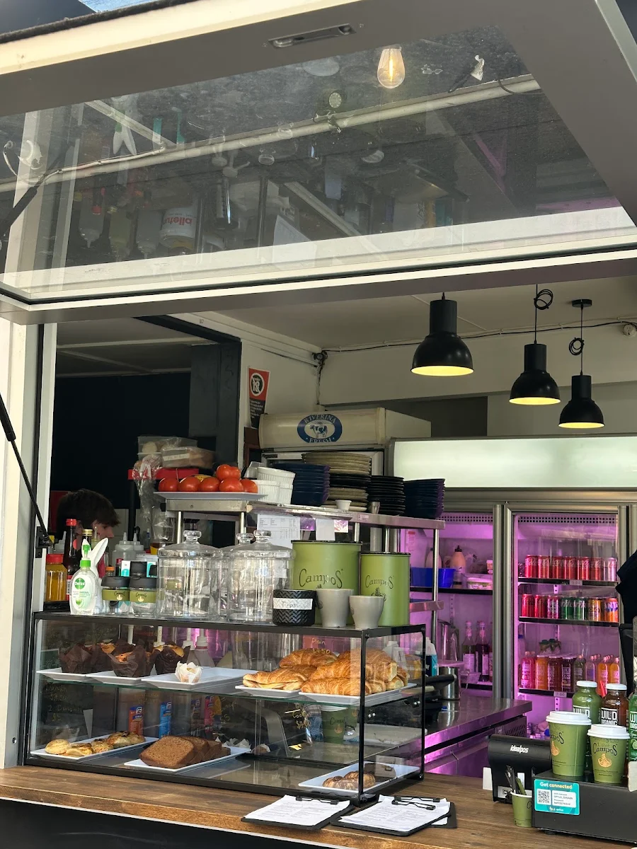 Vibe, The White Rabbit Cafe, Bar and Grill