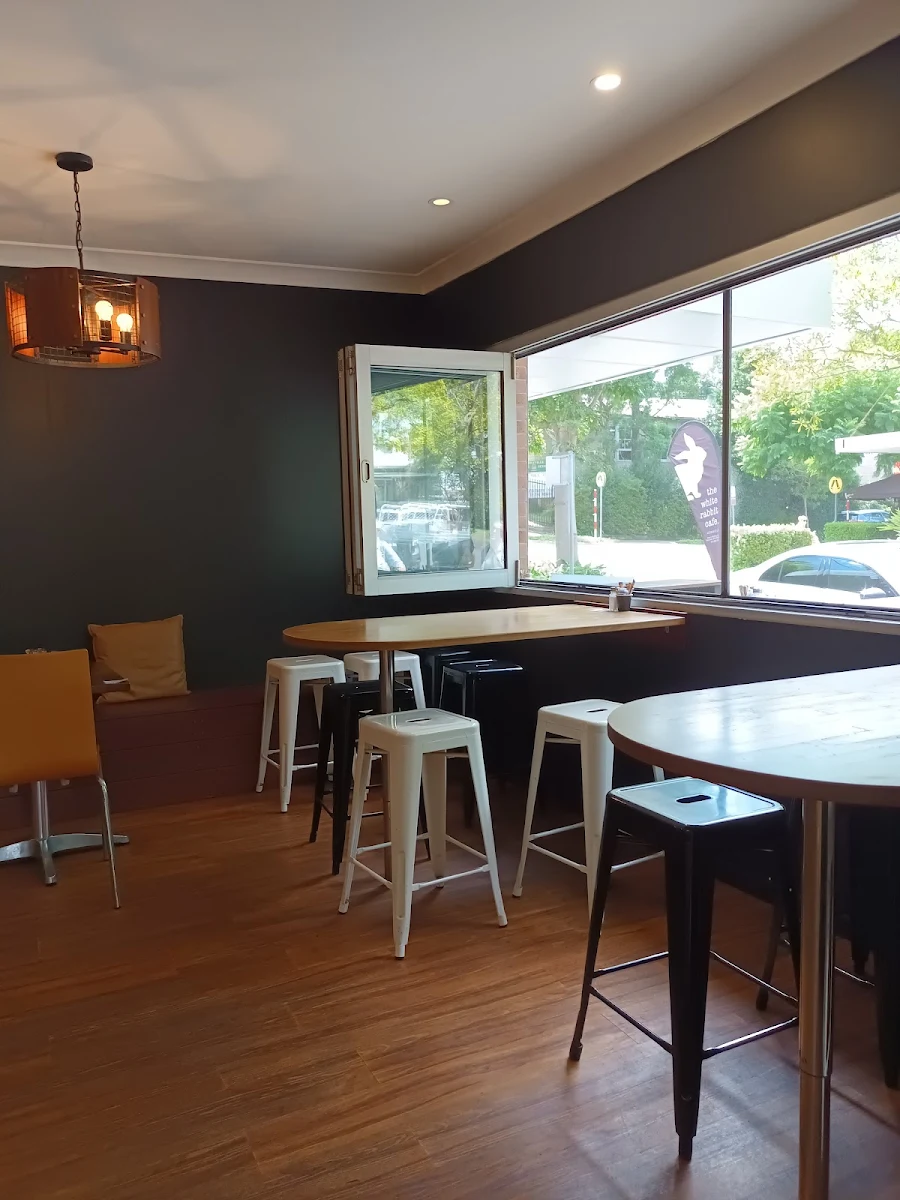 Vibe, The White Rabbit Cafe, Bar and Grill