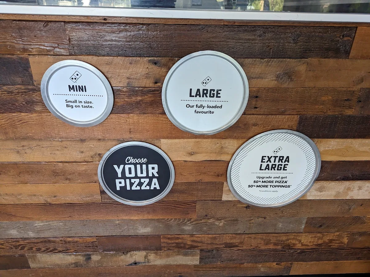 Menu, Domino's Pizza Arana Hills