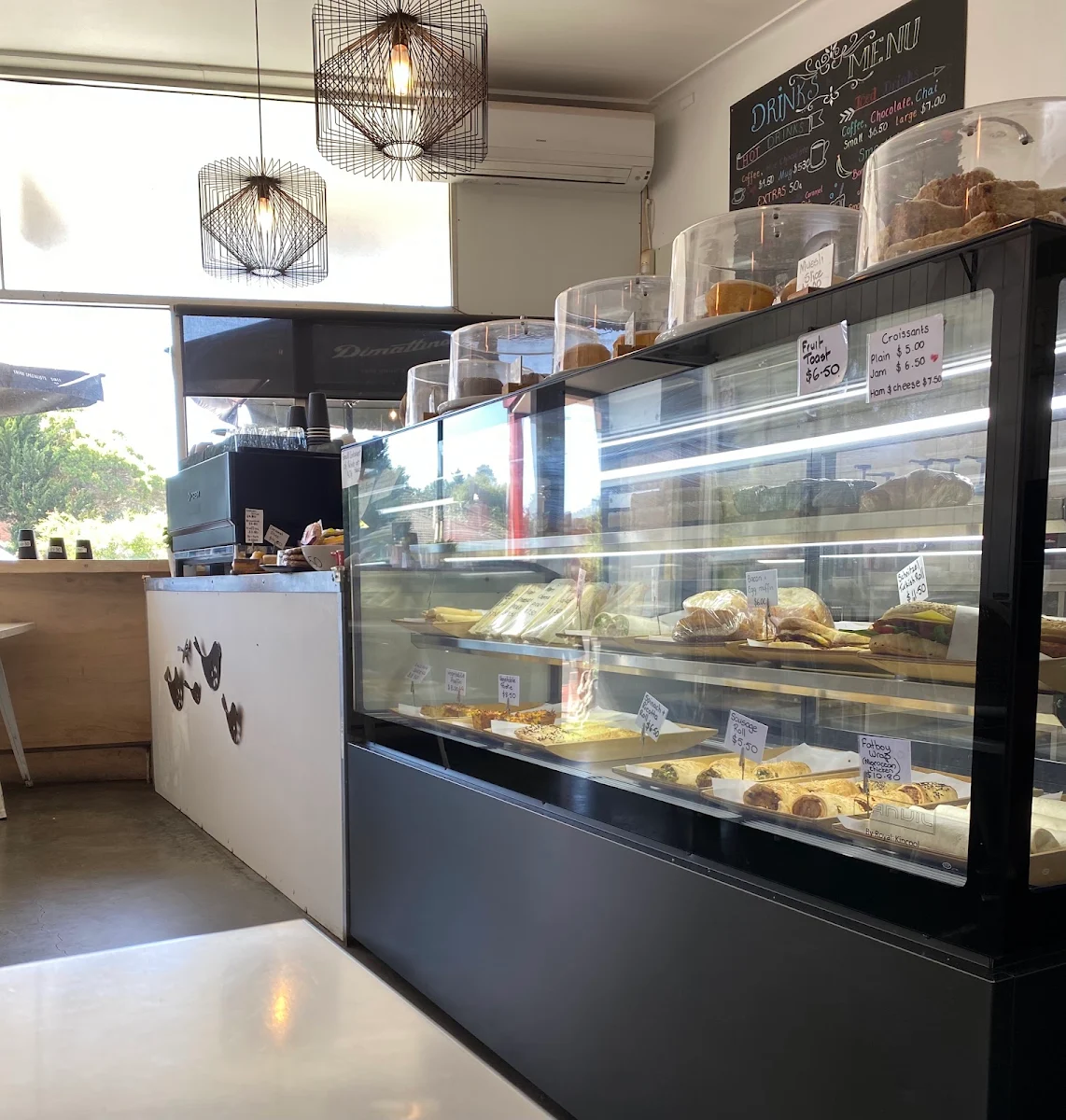 Vibe, Little Birdy Cafe