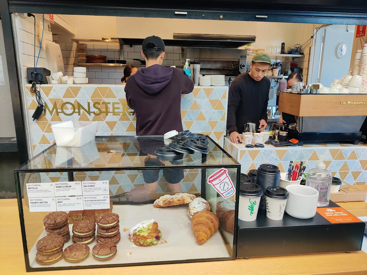 Vibe, Cafe Monstera