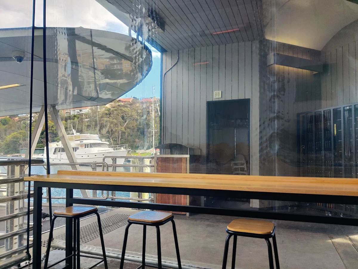 Vibe, Cafe Monstera