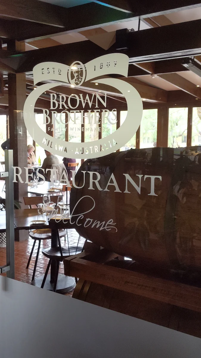 Vibe, Brown Brothers Restaurant