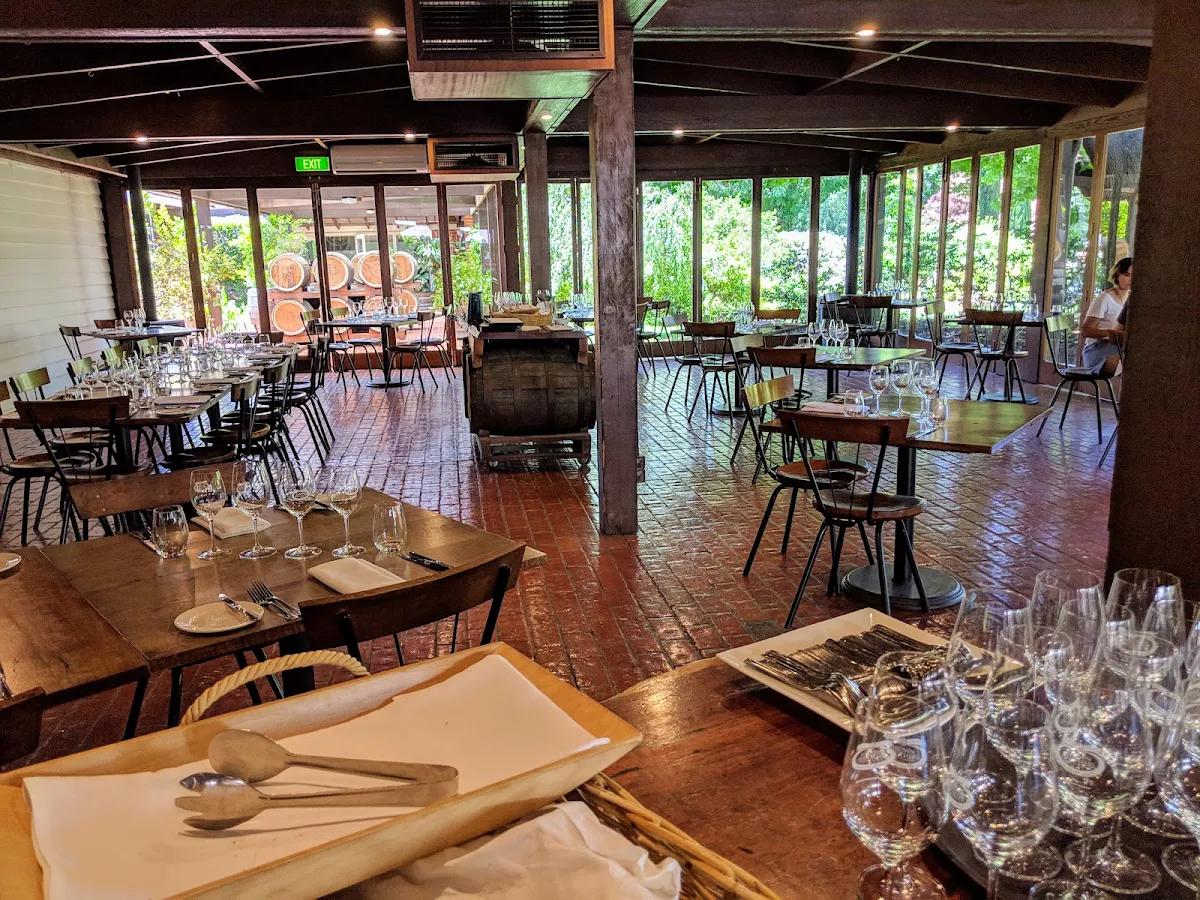 Vibe, Brown Brothers Restaurant