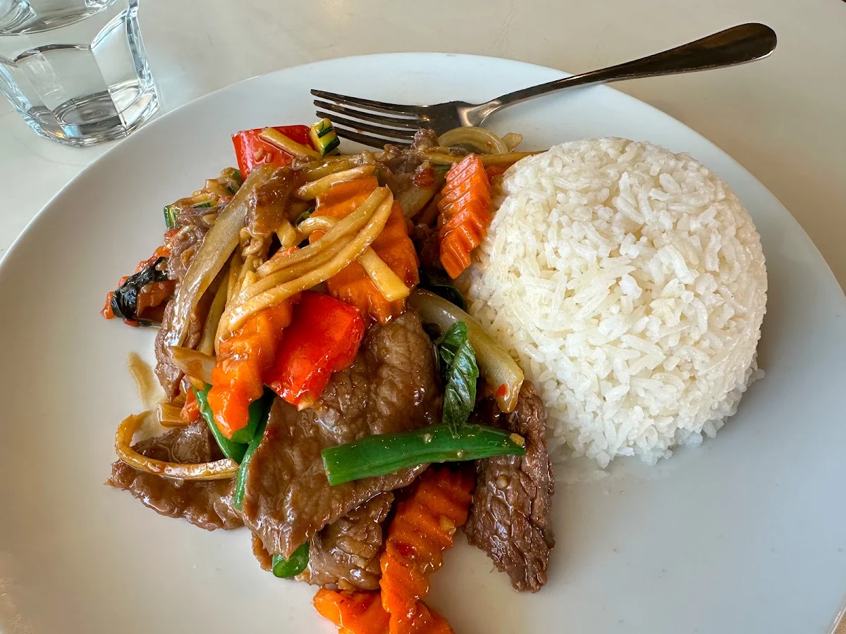 Food & drink, Charm 9 Thai restaurant