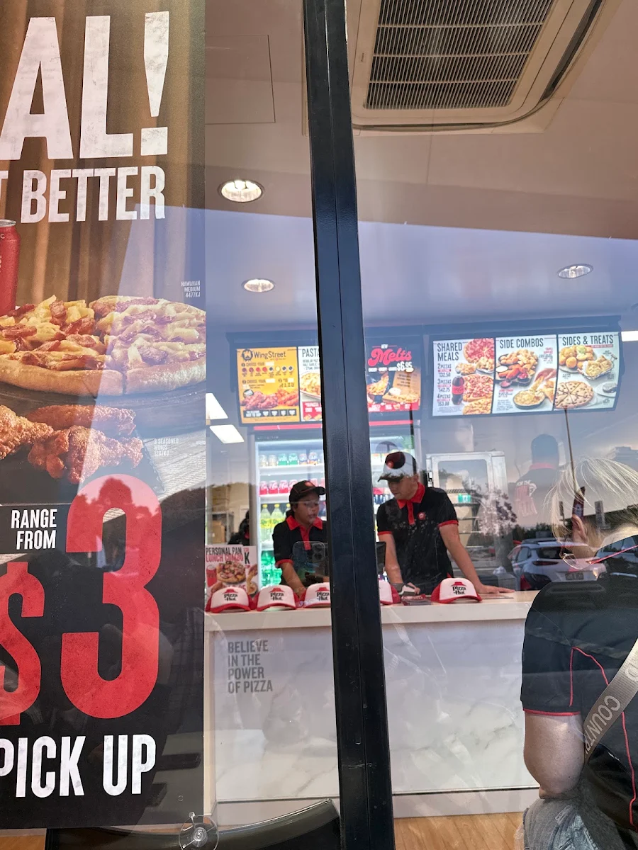 Menu, Pizza Hut Augustine Heights