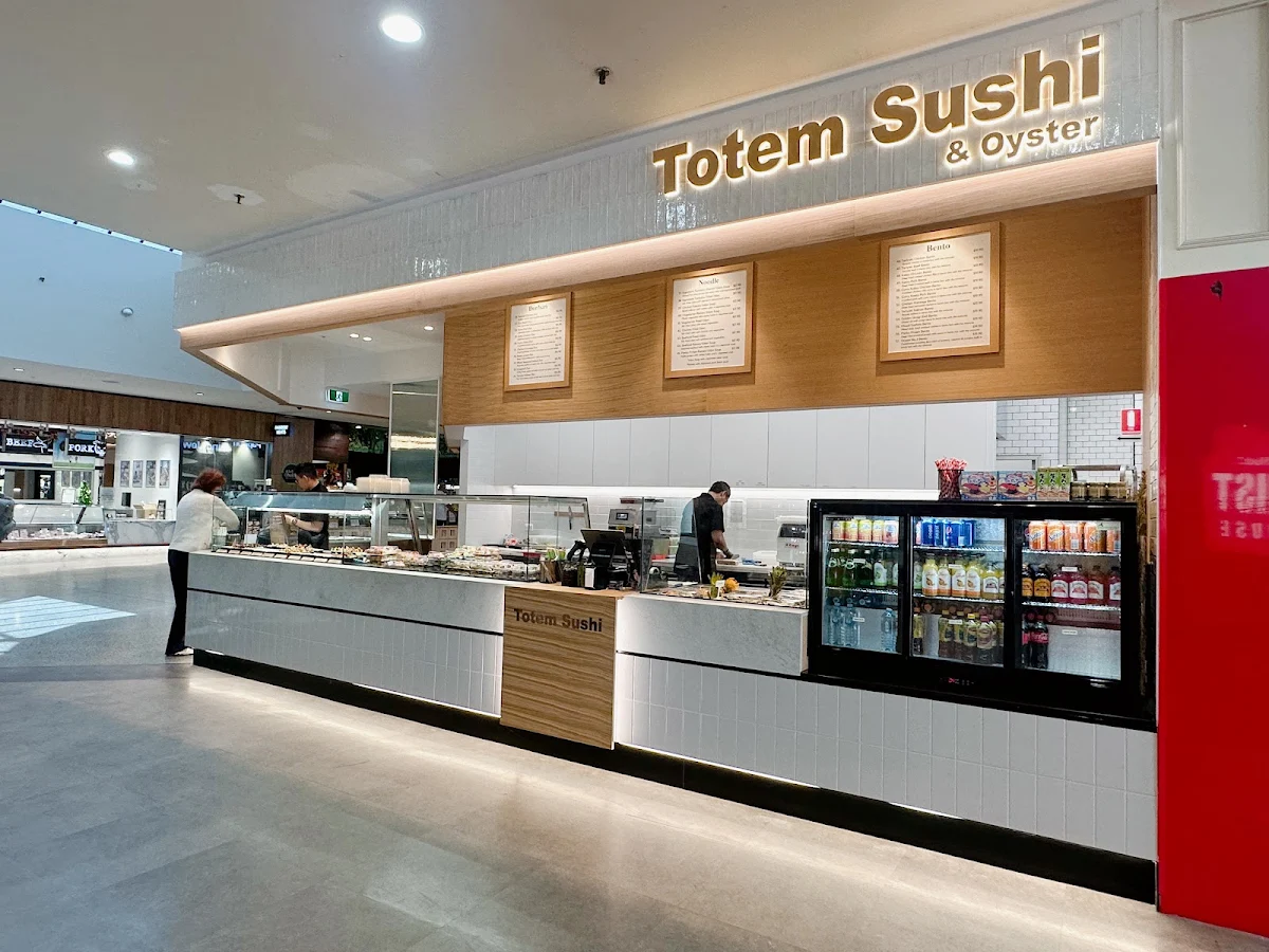 Vibe, Totem Sushi & Oyster
