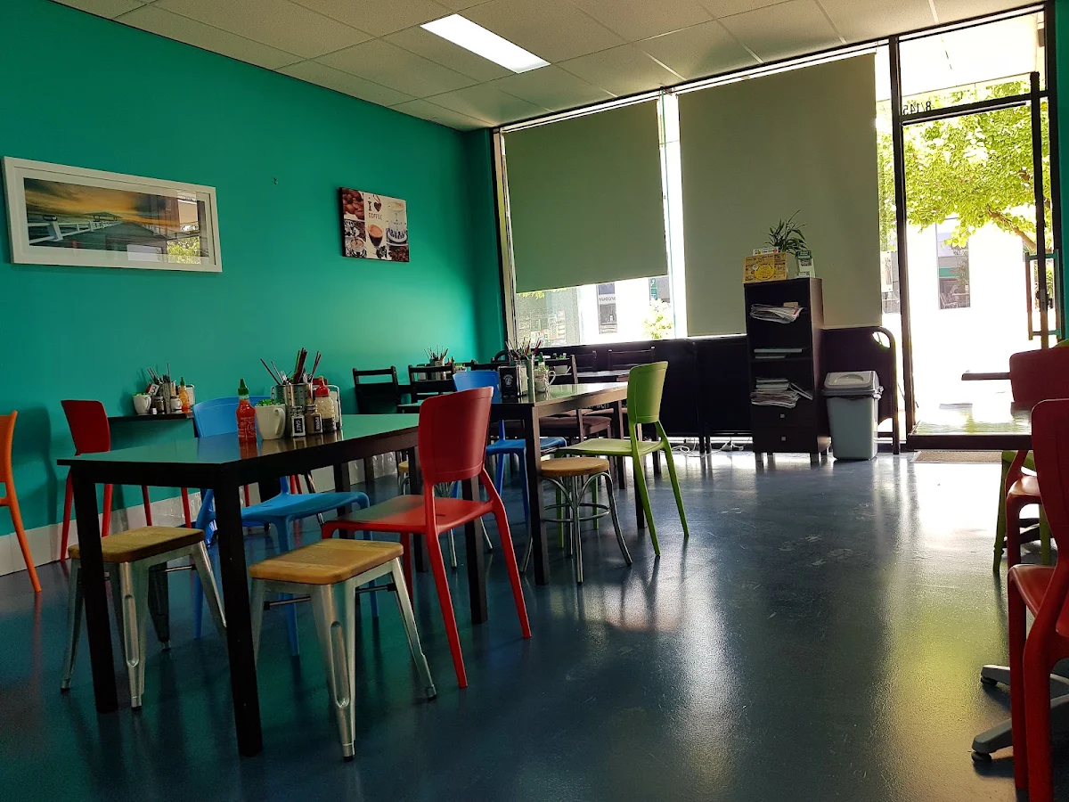 Vibe, Kitchen 8 Hastings