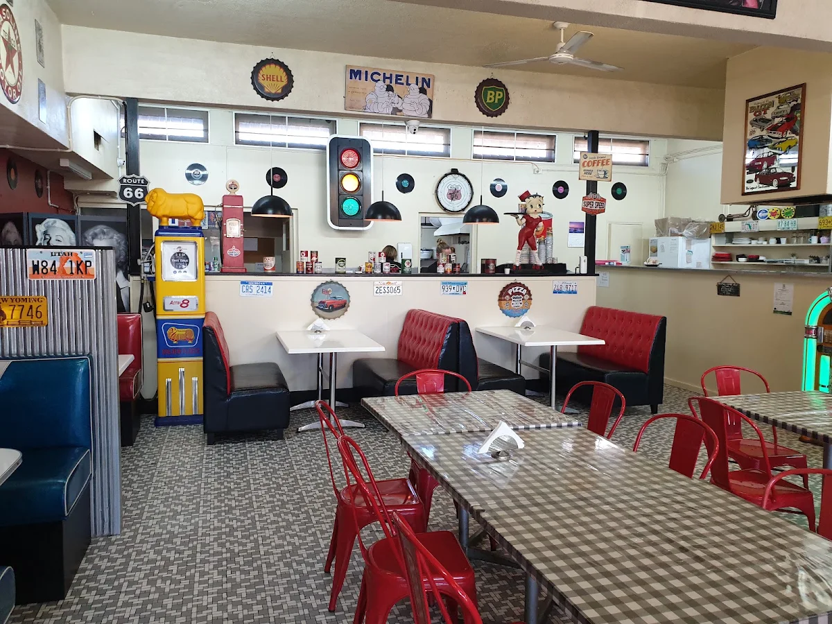 Vibe, Sunkist Cafe