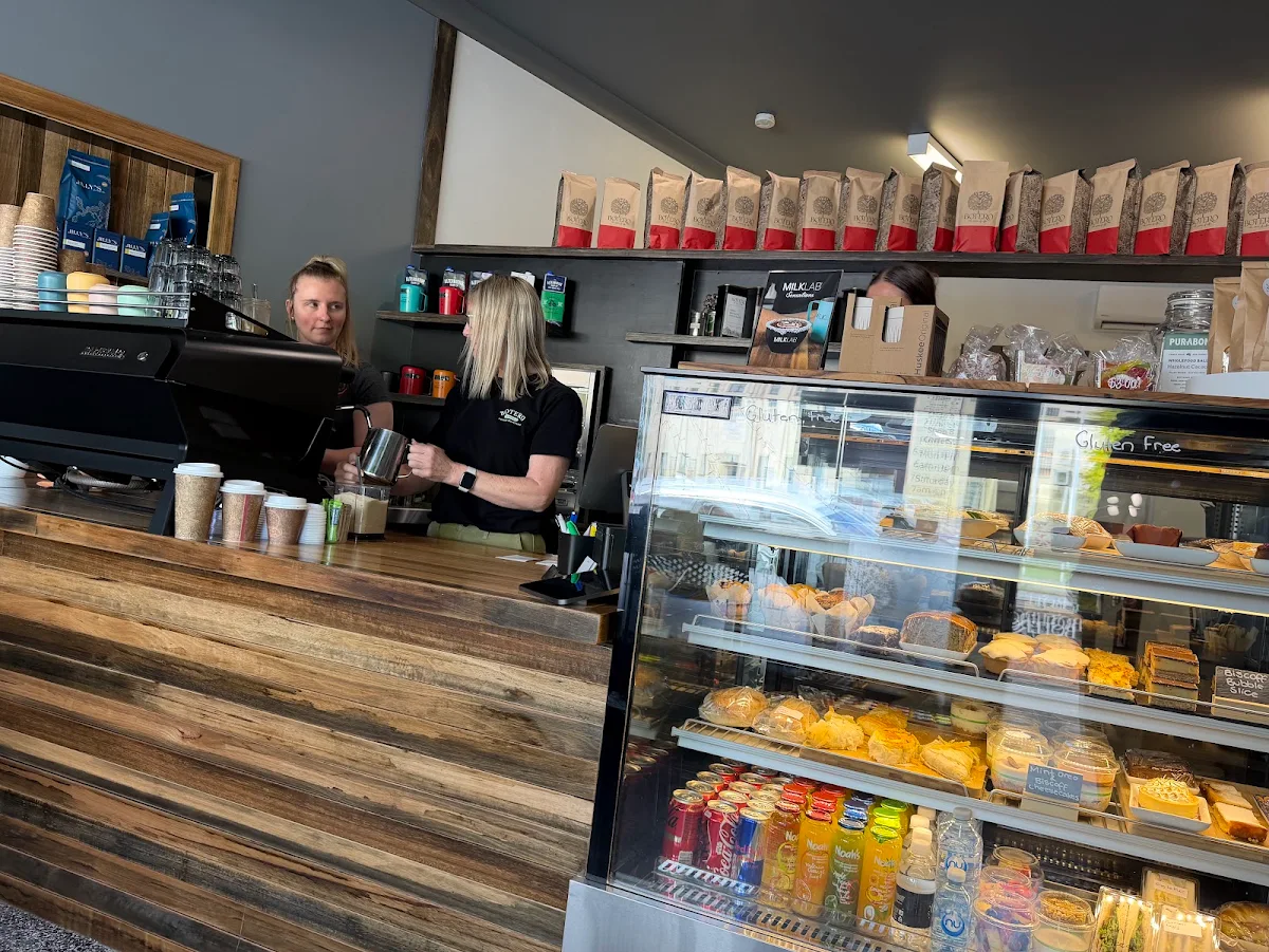Vibe, Circle Coffee House