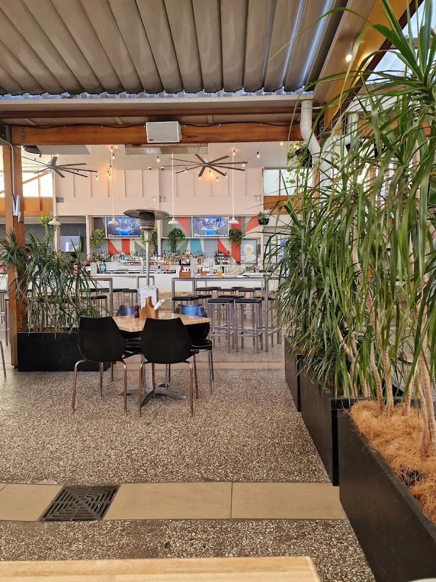 Vibe, Shafston Hotel