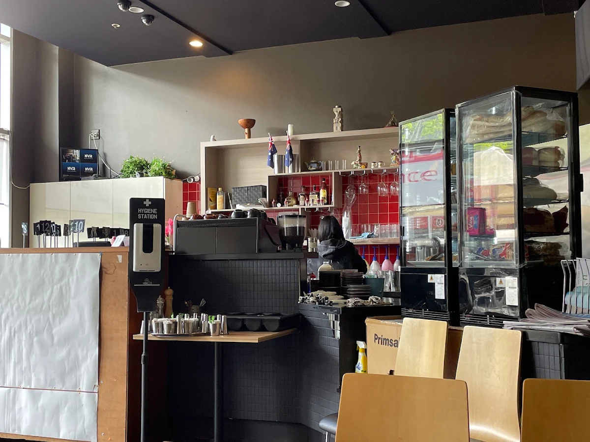 Vibe, Cafe Florence